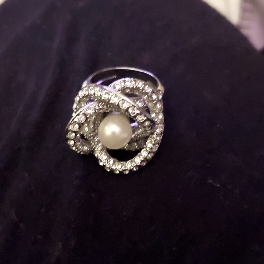Costume jewelry ring
